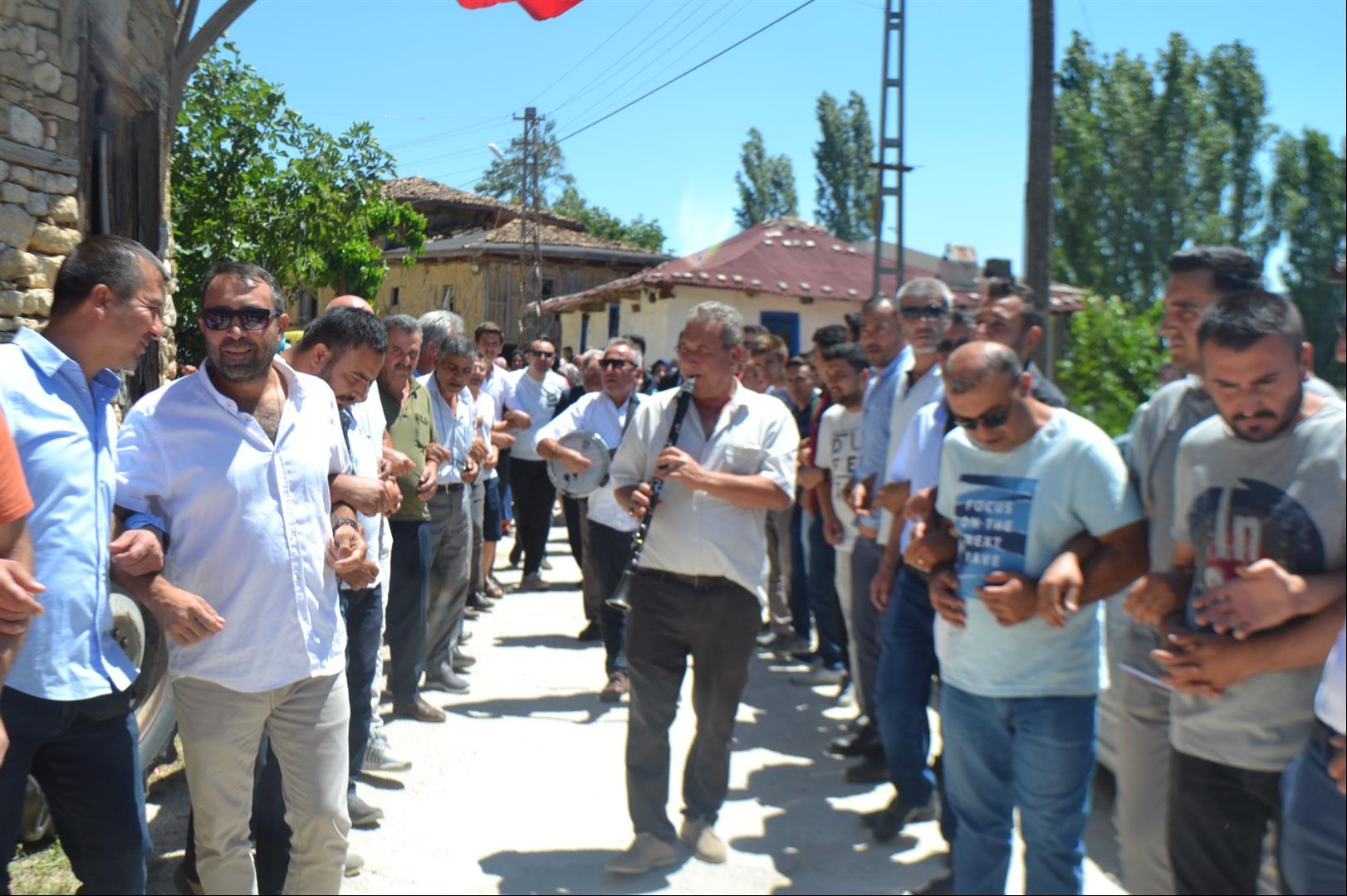 GÜNÜÖREN’DE TARİHİ DÜĞÜN GELENEĞİ (4)