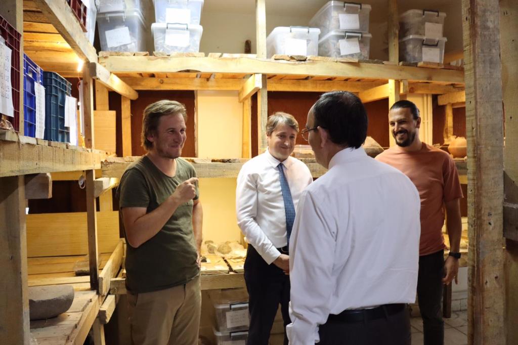 REKTÖR BEYDEMİR TAVŞANLI HÖYÜK KAZISINDA22