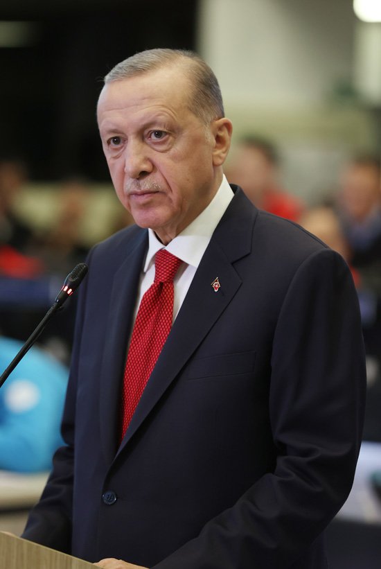 BÖLGENİN BİR AN ÖNCE AYAĞA KALKMASINI33