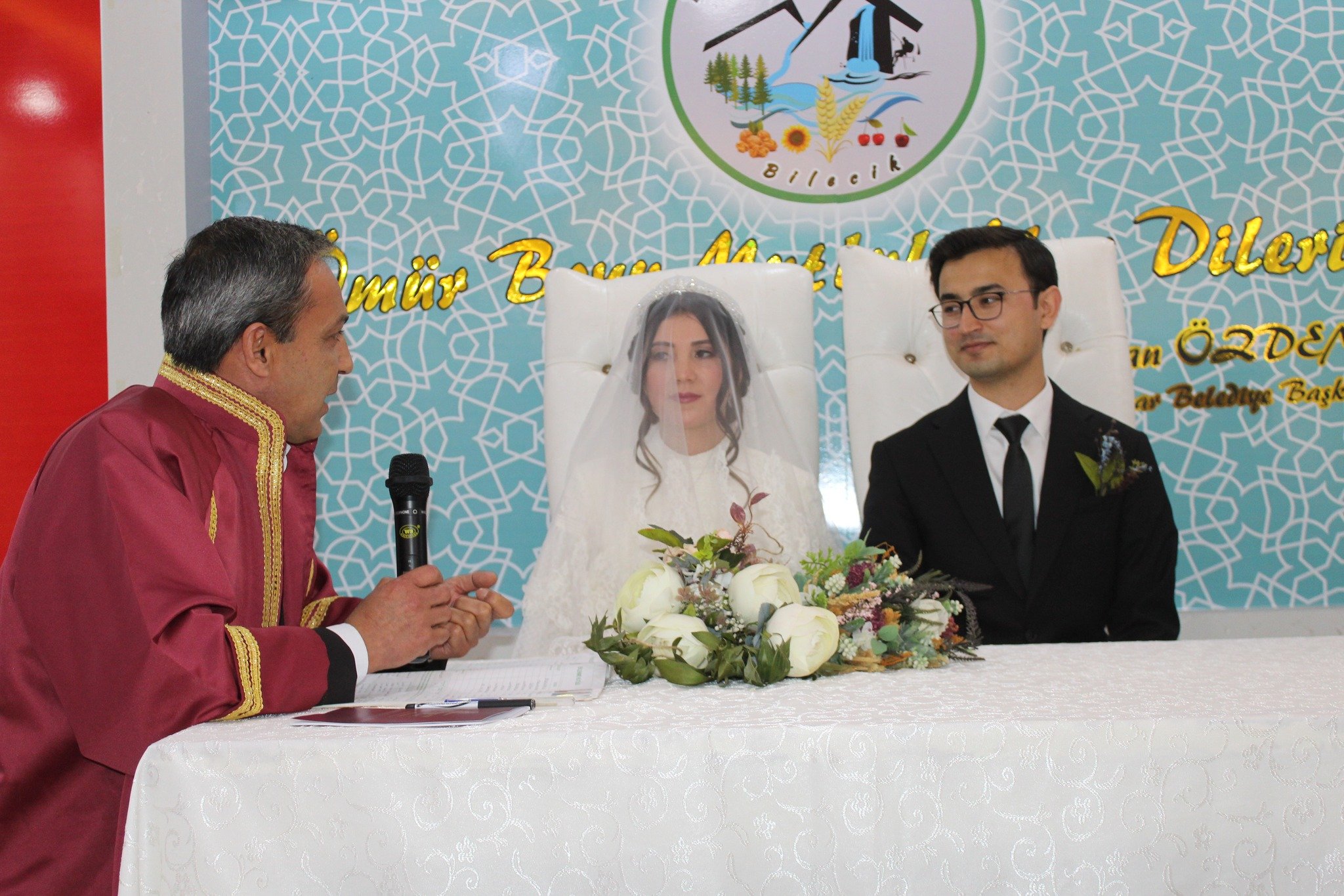 bilecik-haber_baskan-ozden-doktor-yucel-in-nikahini-kiydi-150.jpg