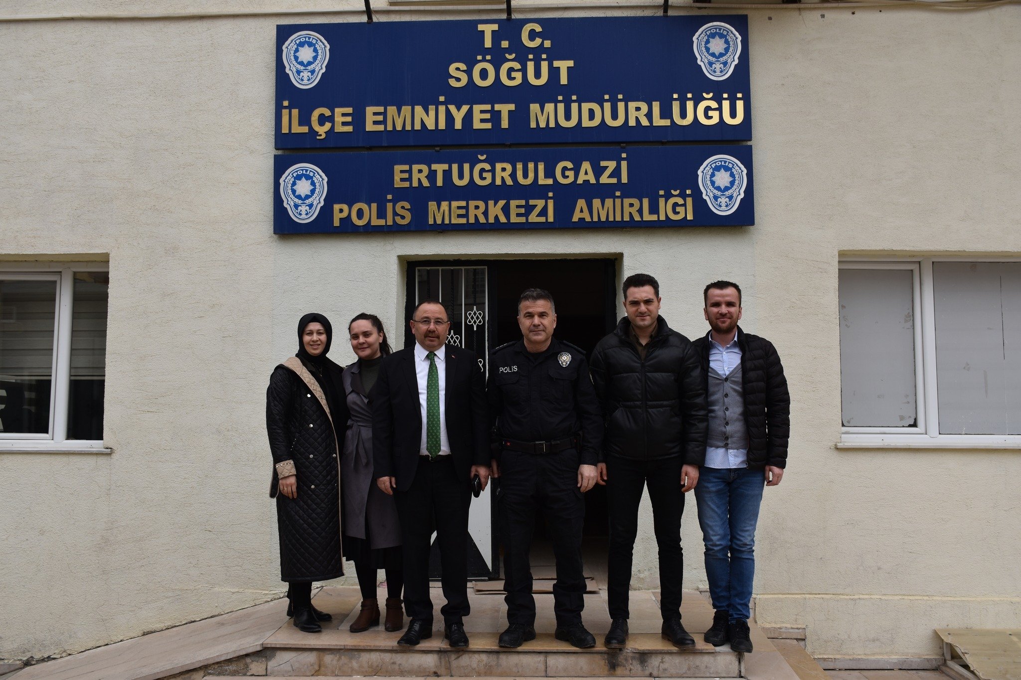 bilecik-haber_baskan-sever-den-emniyete-ziyaret-484.jpg