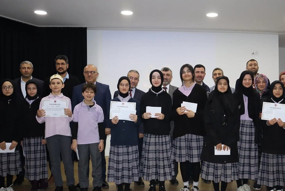 bilecik-haber_bozuyuk-te-40-hadis-yarismasi-229.jpg
