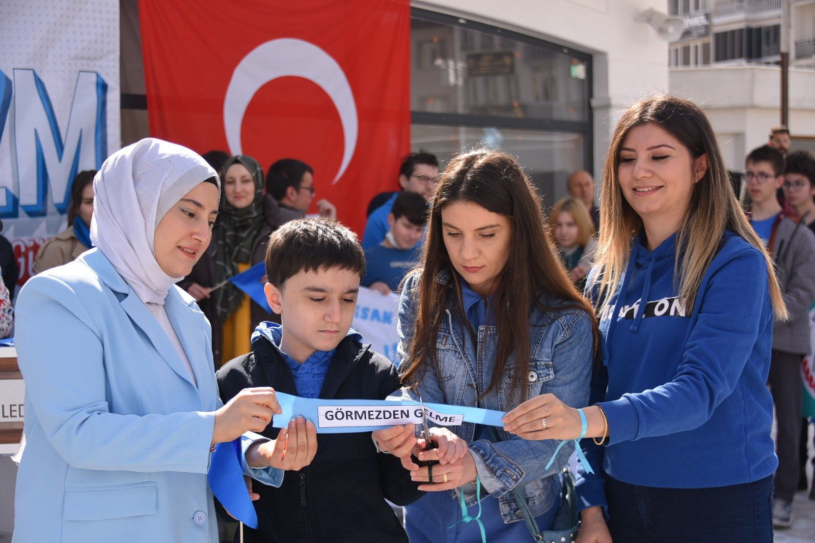 bilecik-haber_bozuyuk-te-otizm-farkindalik-etkinligi-356.jpg
