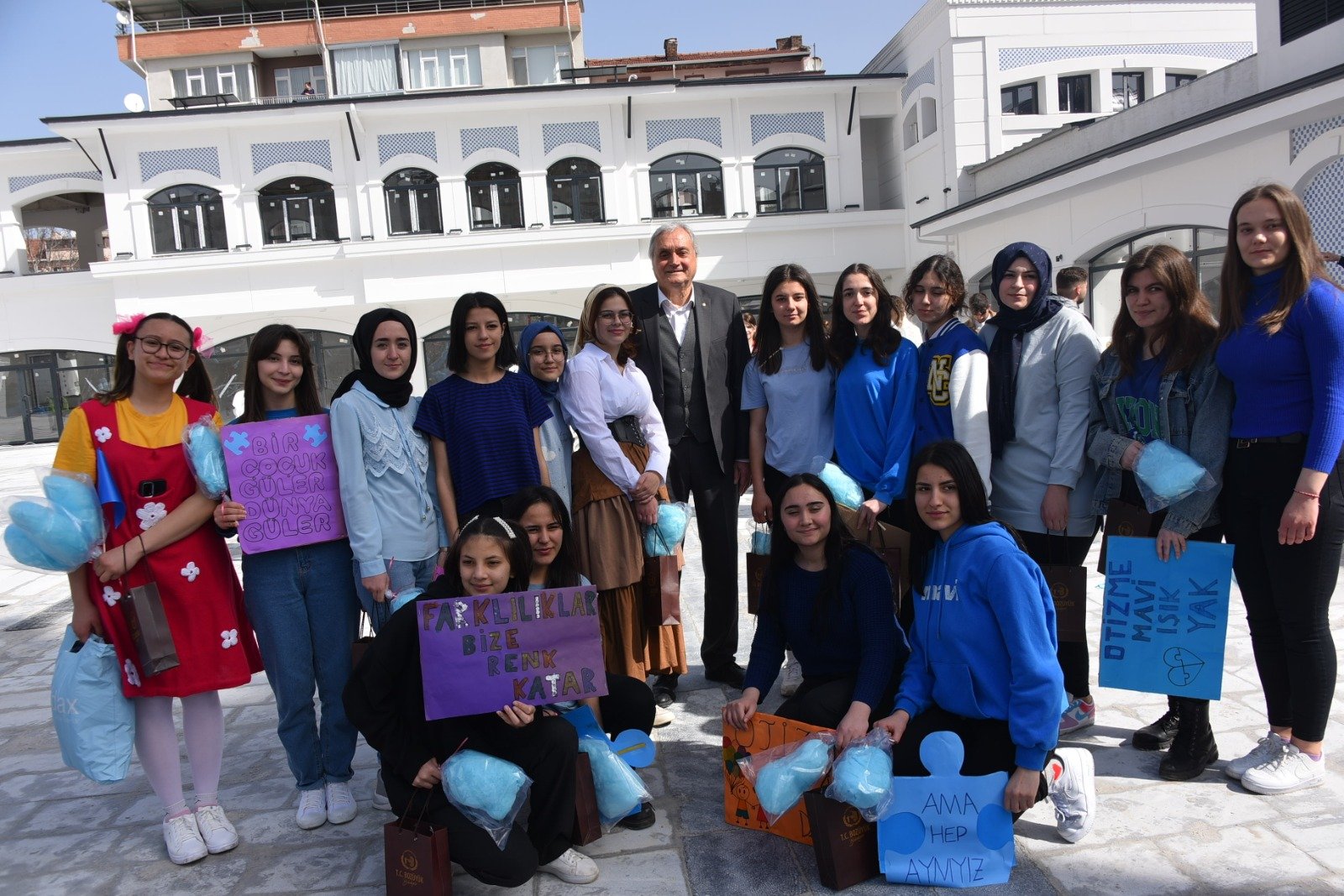 bilecik-haber_bozuyuk-te-otizm-farkindalik-etkinligi-359.jpg