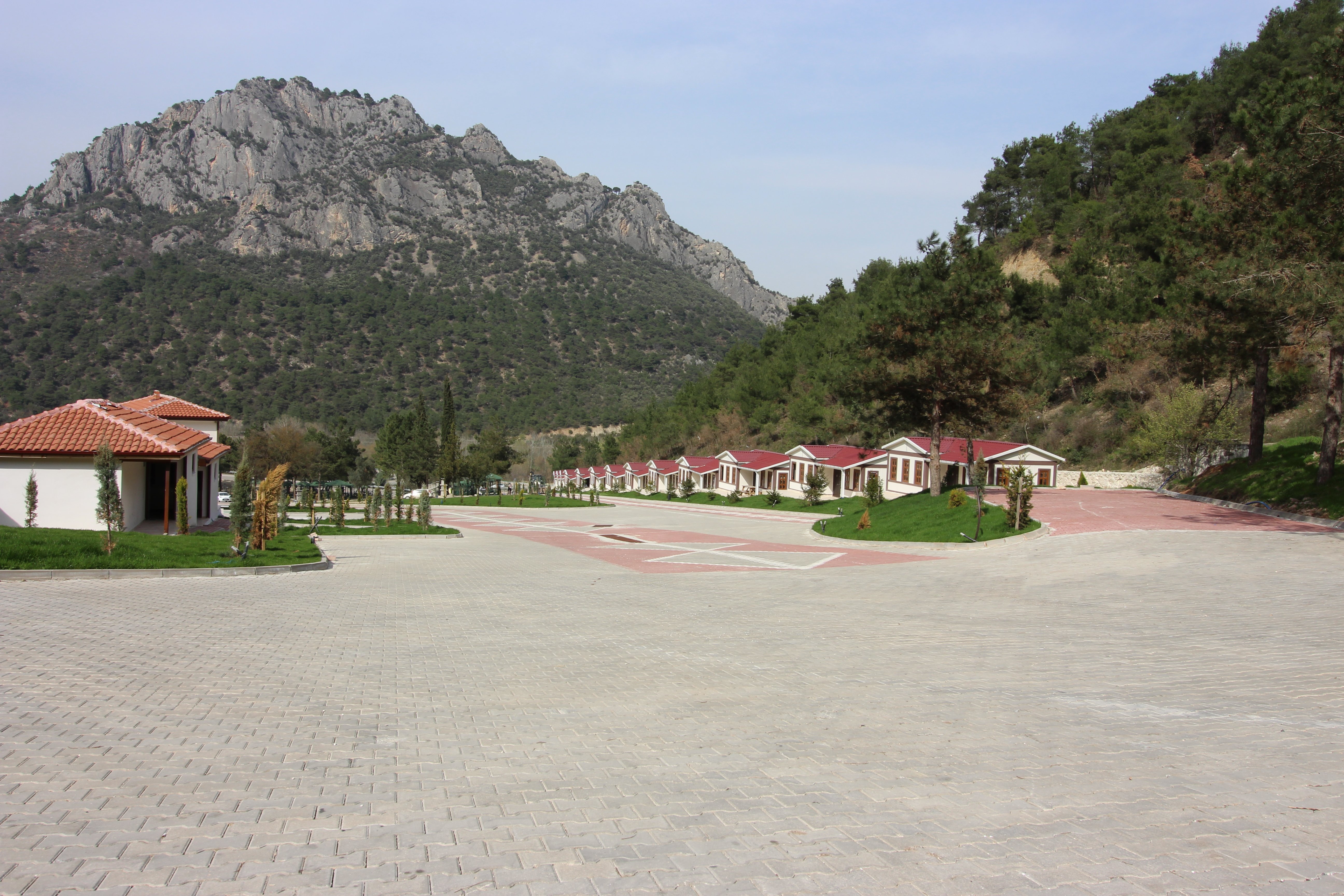 bilecik-haber_bu-tesis-yaz-ayinda-ful-cekecek-528.jpg