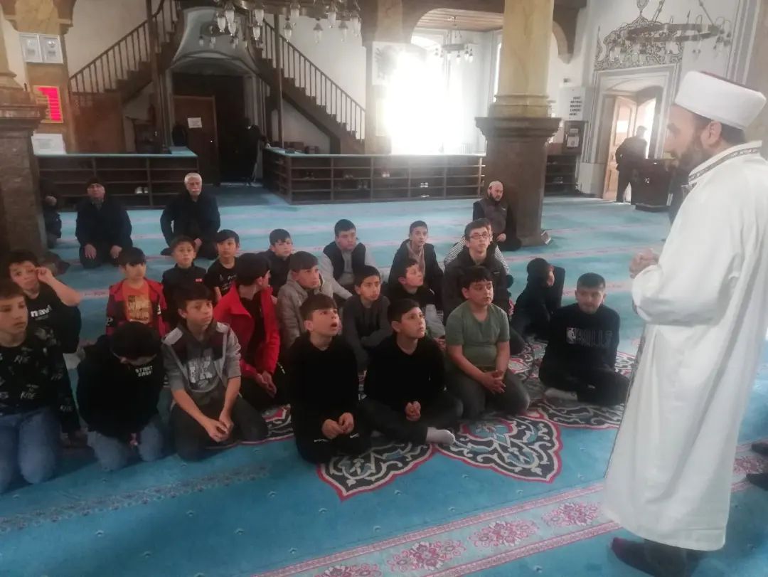 bilecik-haber_cami-gencligi-ata-topraklarinda-maneviyati-yasadi-160.jpg