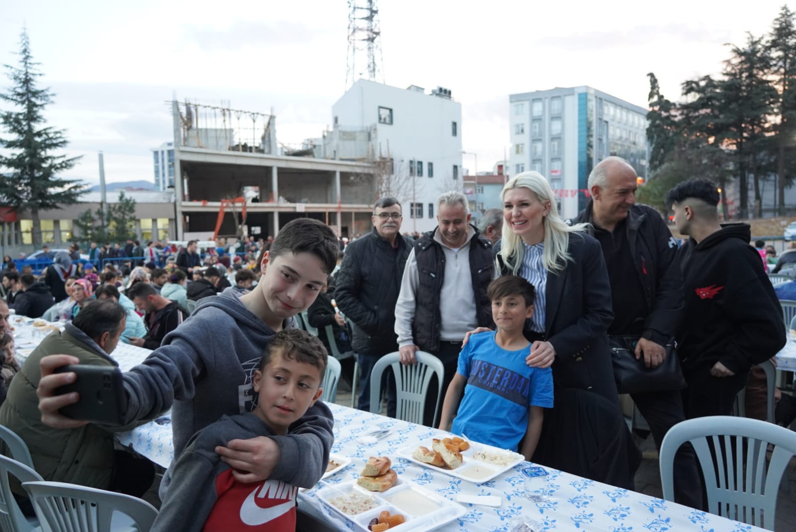bilecik-haber_cumhuriyet-meydaninda-ramazan-coskusu-suruyor-124.jpg