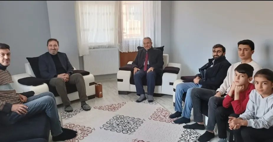 bilecik-haber_depremzede-aileyi-ziyaret-ettiler-166.jpg