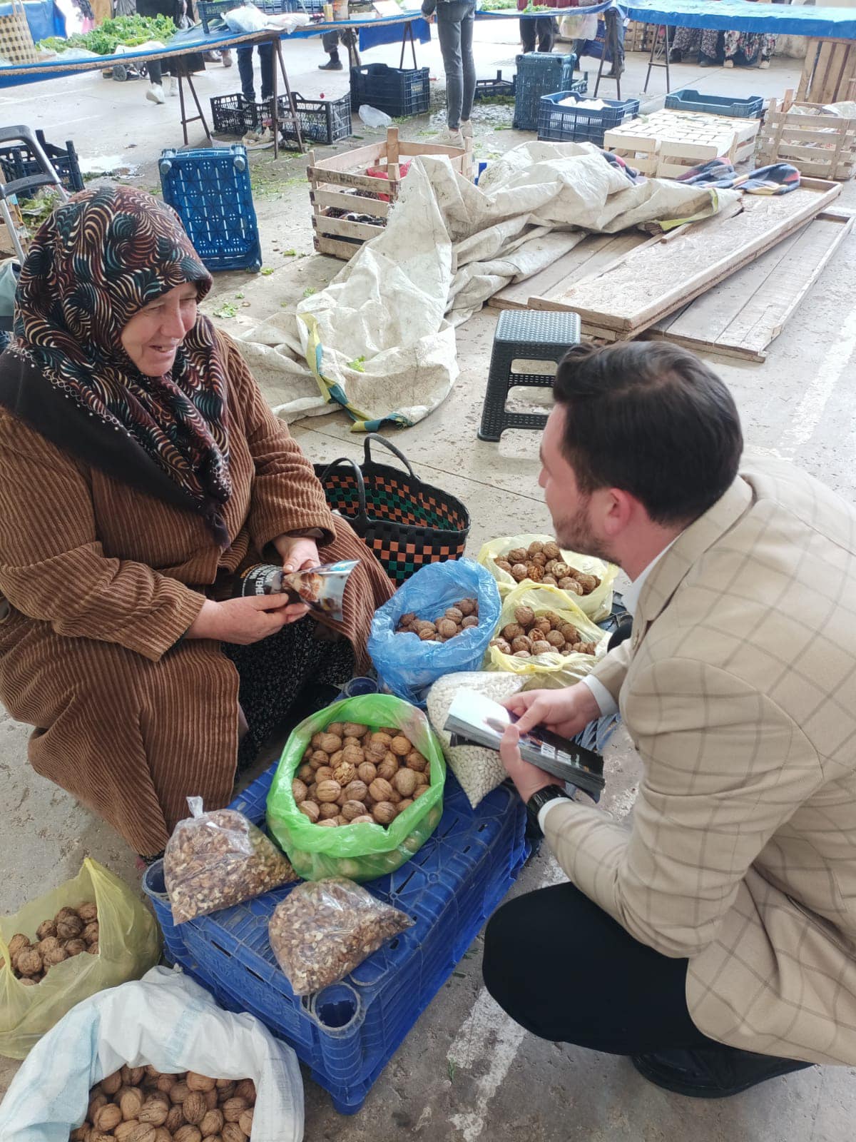 bilecik-haber_genc-adaya-yaslilardan-buyuk-ilgi-560.jpg