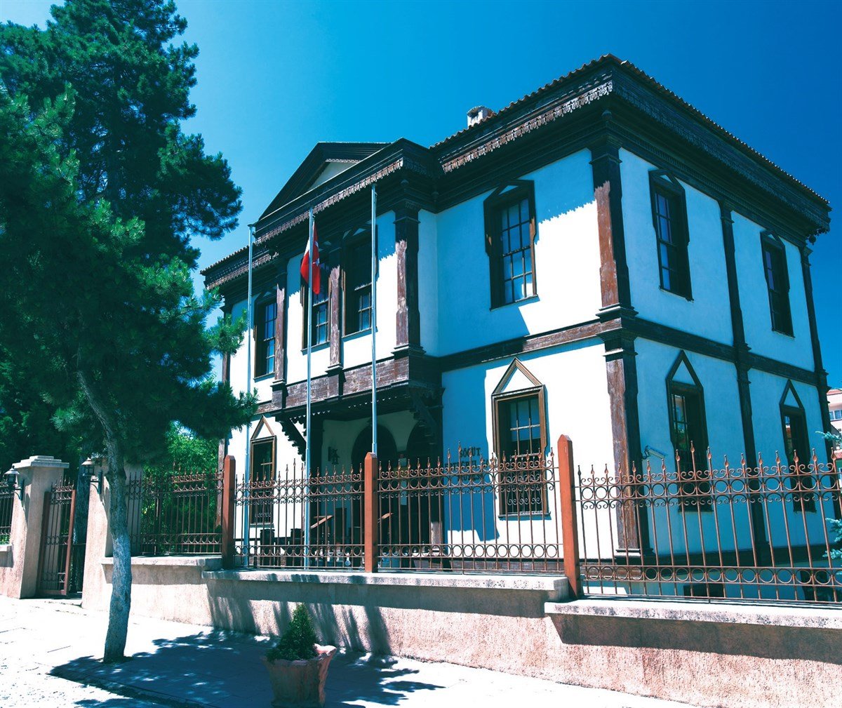 bilecik-haber_gizemli-tarihte-kisa-bir-gezi-592.jpg