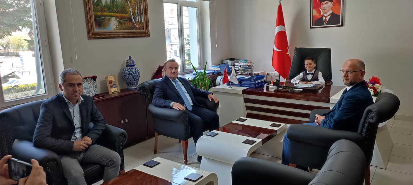 bilecik-haber_kucuk-kaymakam-makama-oturdu-5425.jpg