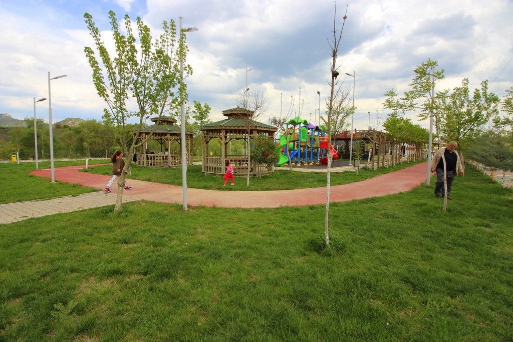 bilecik-haber_osmaneli-nin-parklari-dikkati-cekiyor-265.jpg