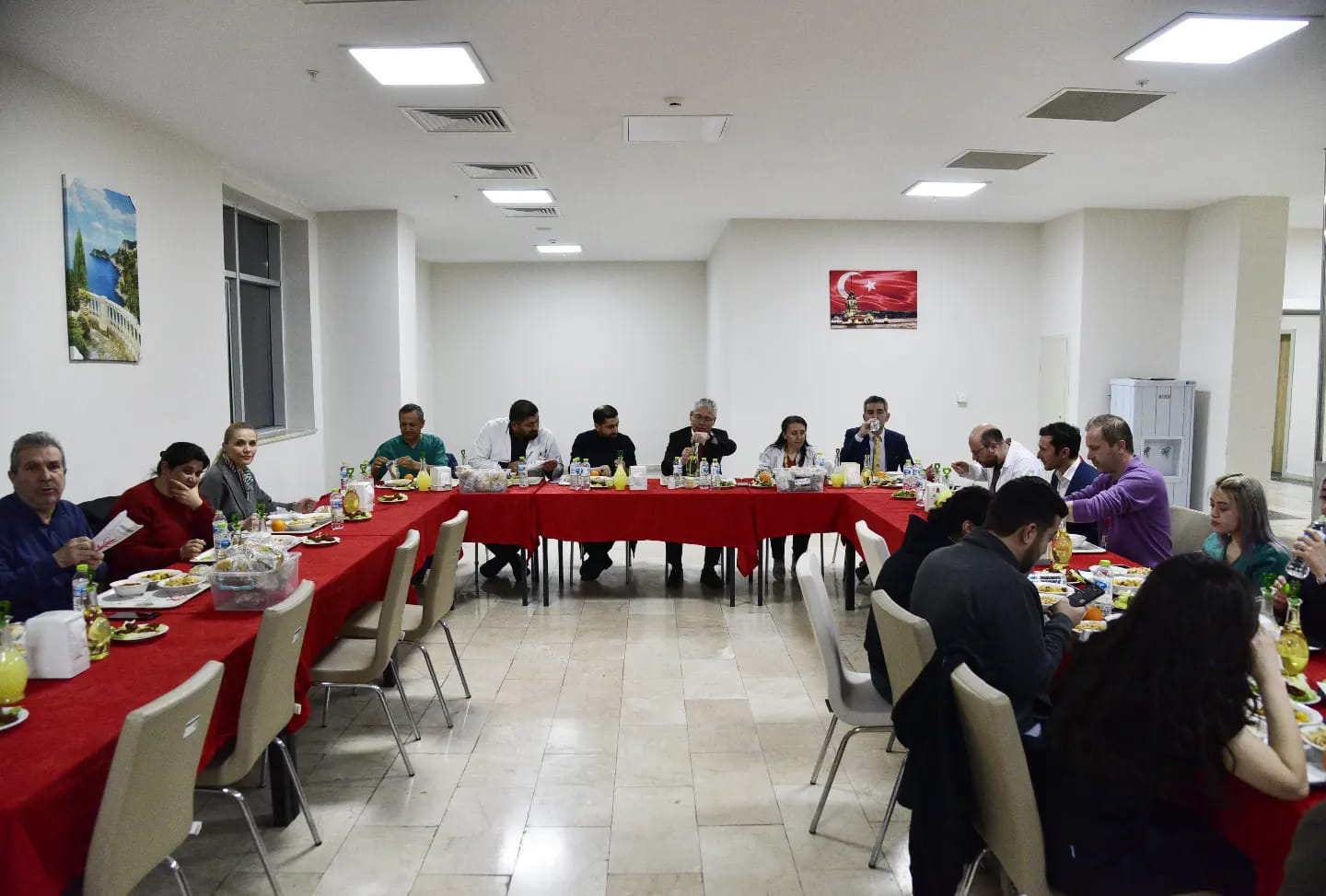 bilecik-haber_saglik-personeli-ile-iftar-536.jpg