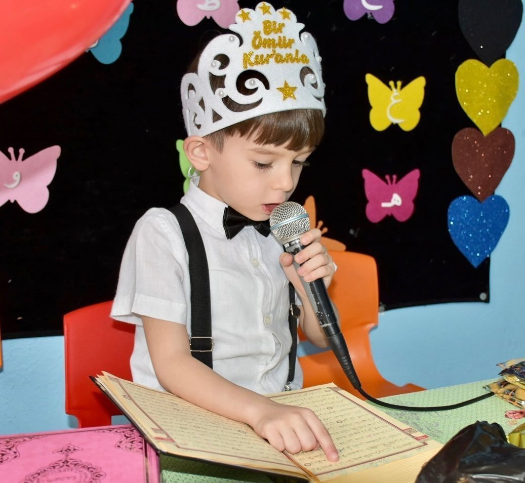 bilecik-haber_4-6-yas-minikleri-icin-kur-an-i-kerime-gecme-merasimi-duzenlendi-13119.jpg