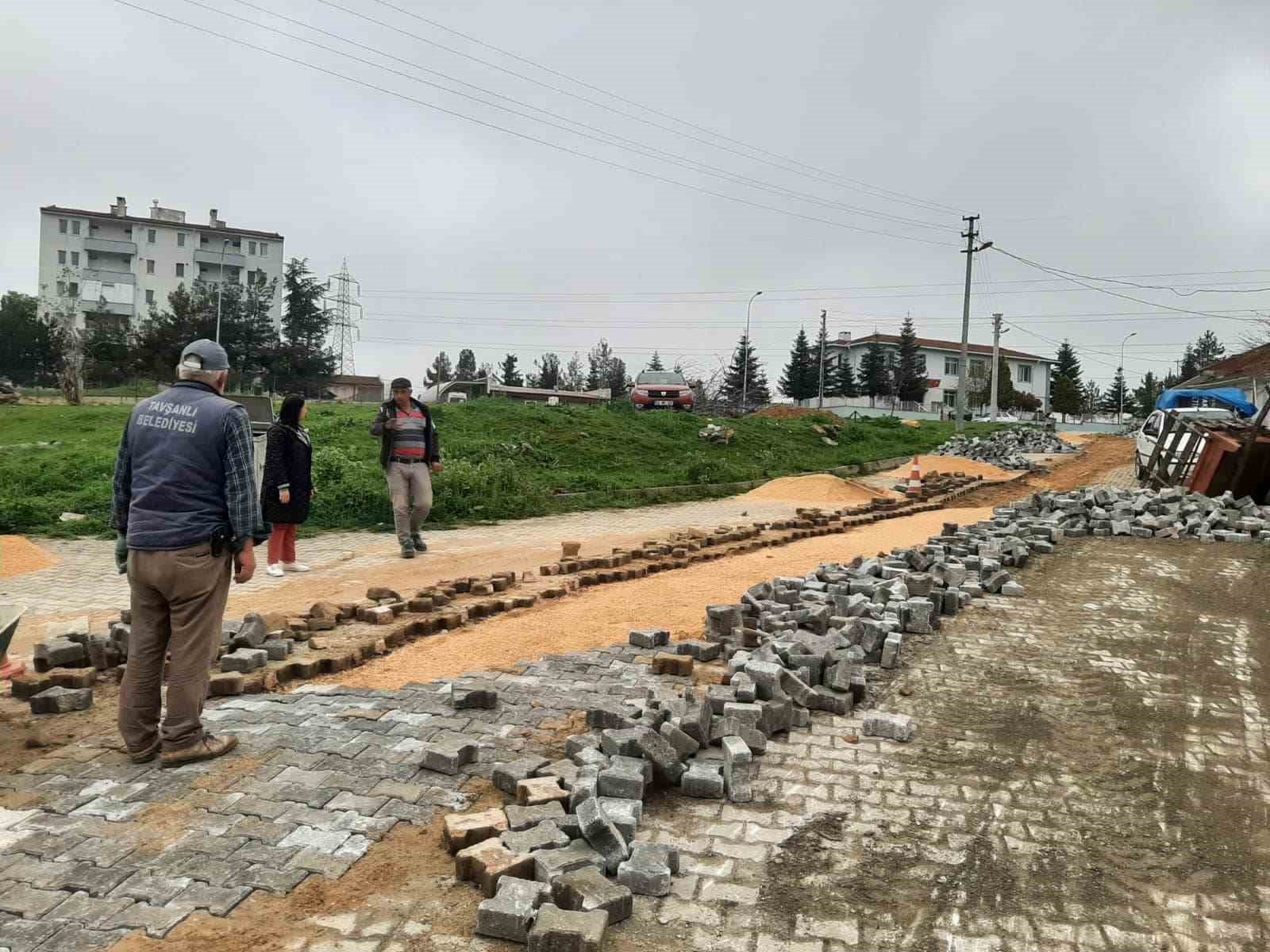 bilecik-haber_devam-eden-yol-tamir-calismalarini-yerinde-inceledi-11459.jpg