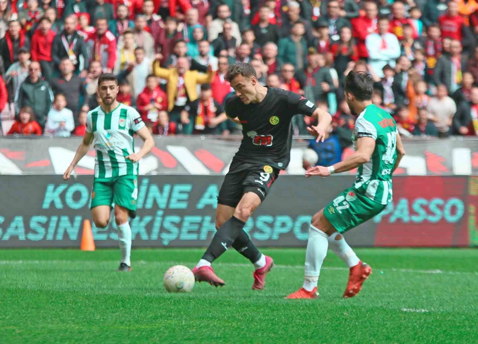 bilecik-haber_eskisehirspor-un-son-ic-saha-macinin-biletleri-satista-11543.jpg