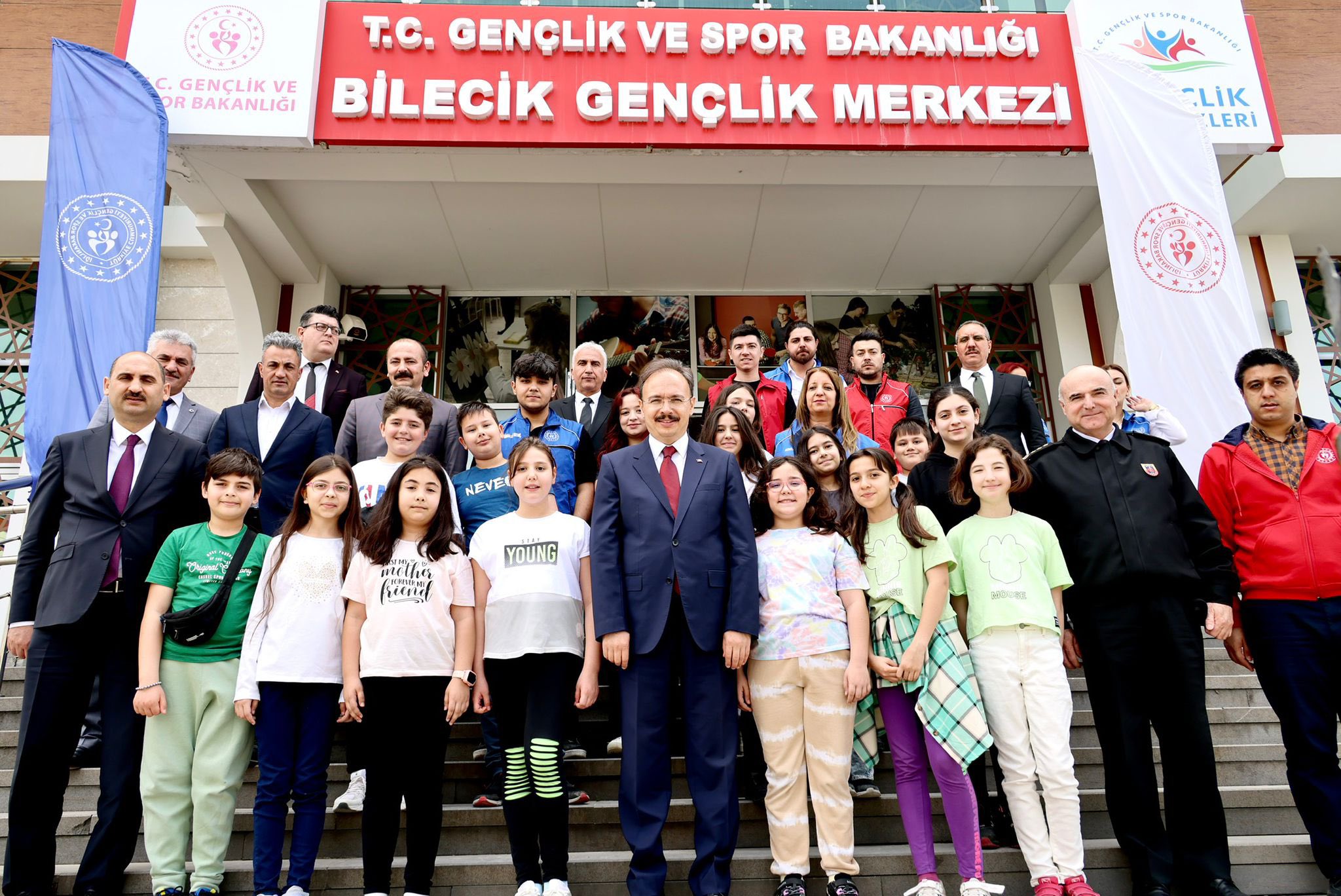 bilecik-haber_vali-kizilkaya-bizim-tum-isimiz-genclik-13198.jpg
