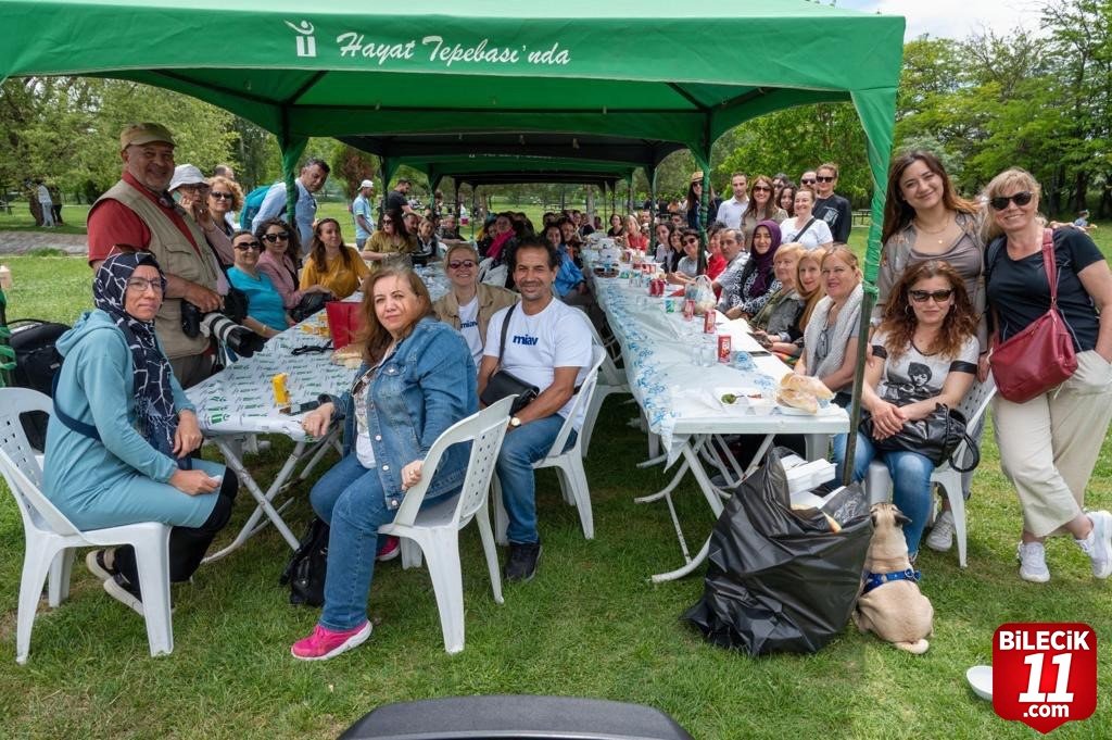 bilecik-haber_hayvanseverler-piknikte-bulustu-21583.jpg