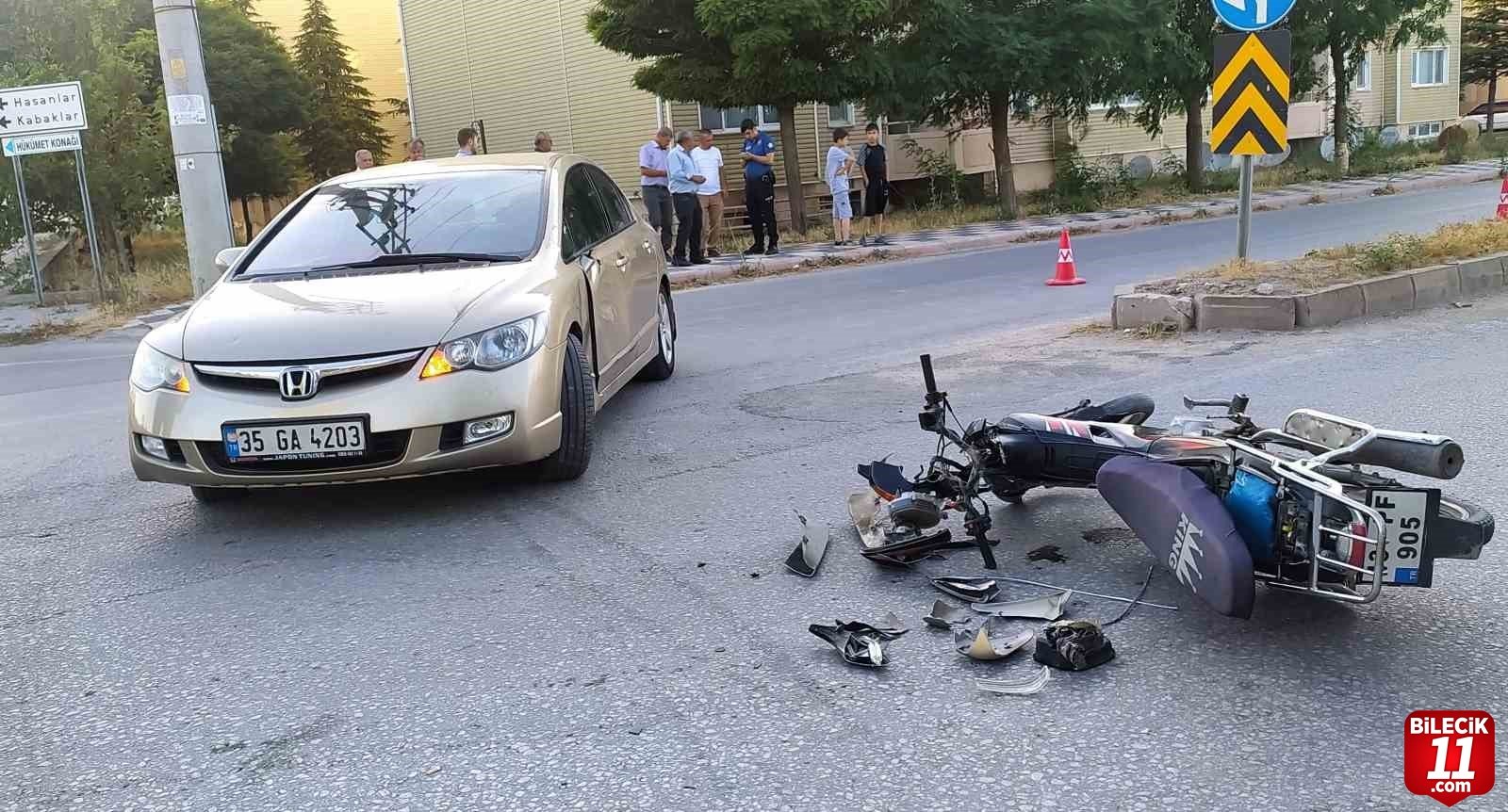 bilecik-haber_hisarcik-ta-motosiklet-otomobile-carpti-1-yarali-34131.jpg