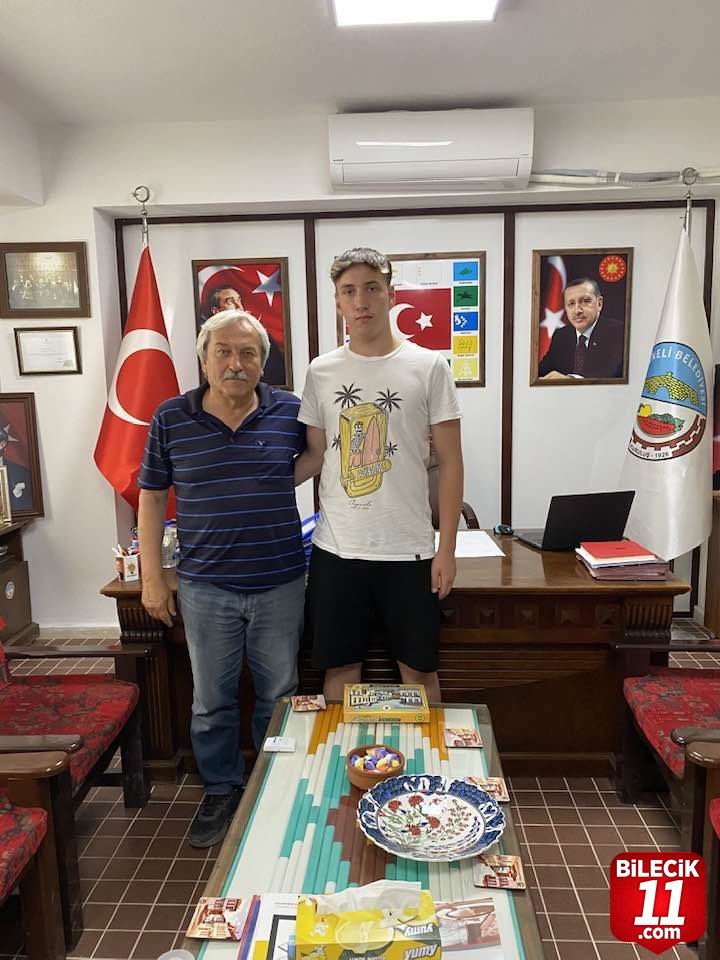 bilecik-haber_kaleci-berke-den-baskan-sahin-e-ziyaret-34100.jpg