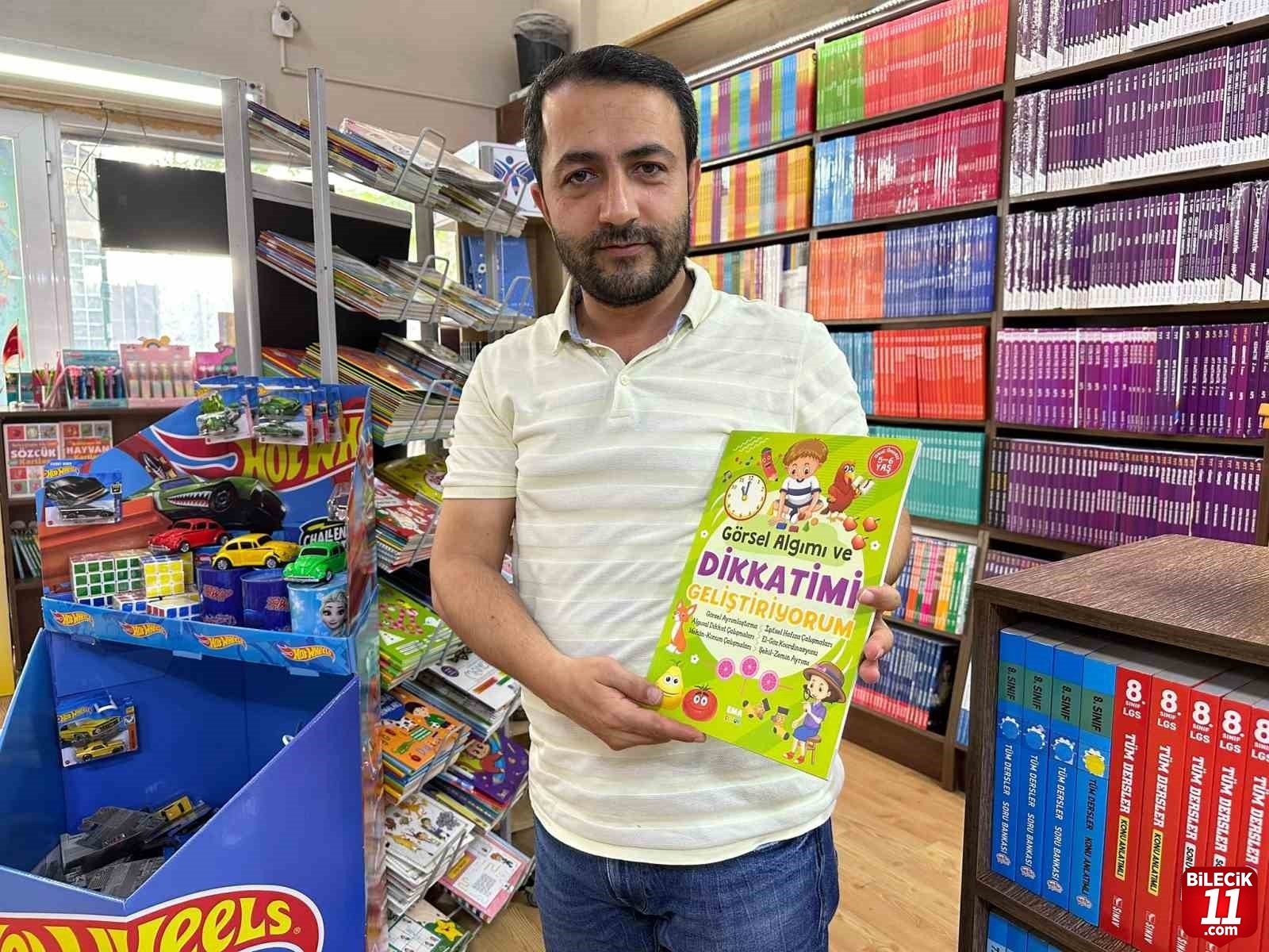 bilecik-haber_okula-hazirlik-yapan-aileler-cocuk-kitaplarina-ilgi-gosteriyor-32948.jpg