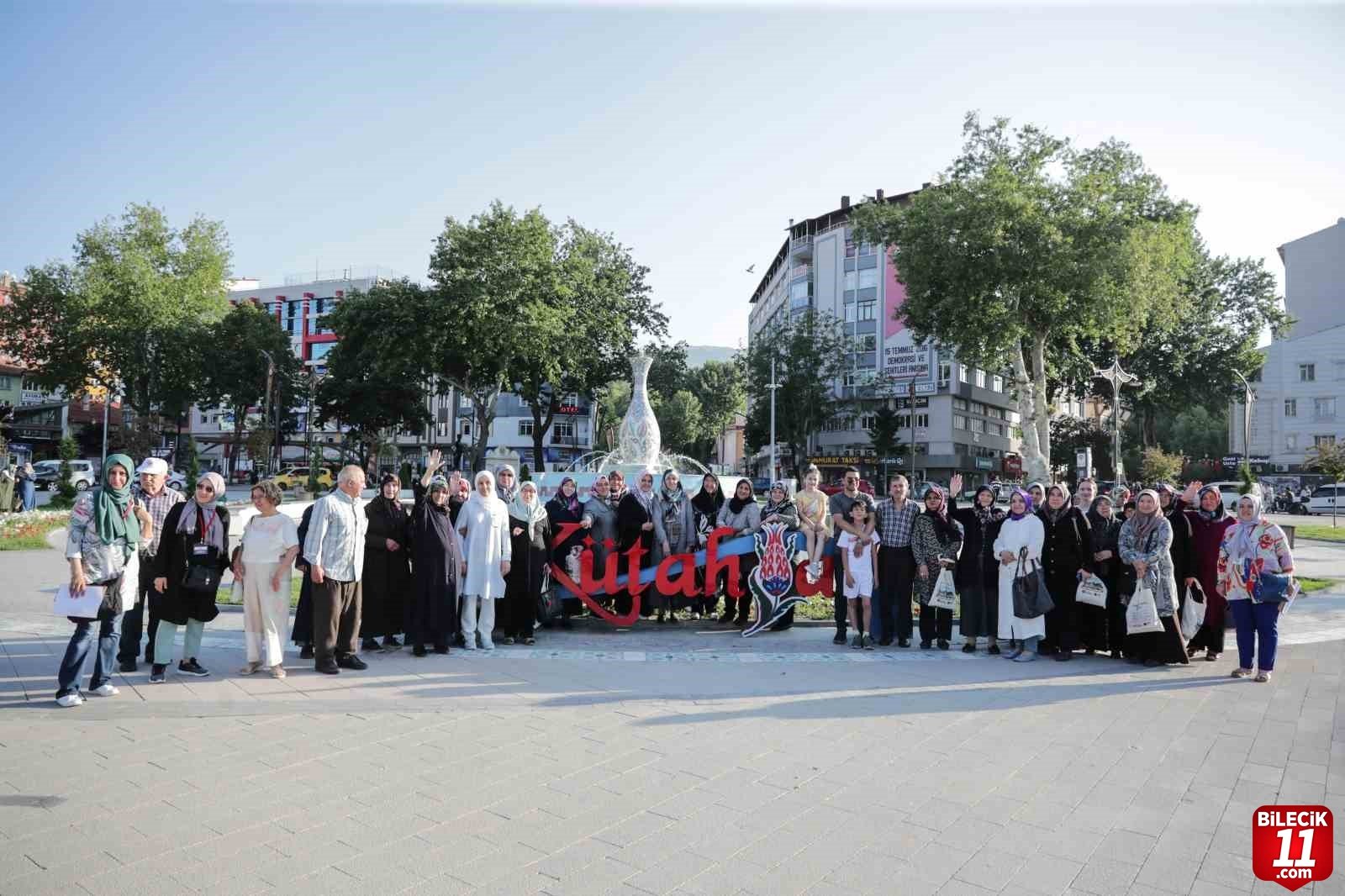bilecik-haber_sehirde-benim-guzel-kutahyam-gezileri-basladi-31099.jpg