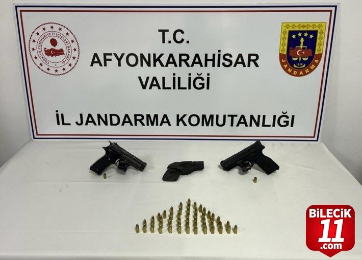 bilecik-haber_afyonkarahisar-da-silah-kacakcilari-yakalandi-43031.jpg