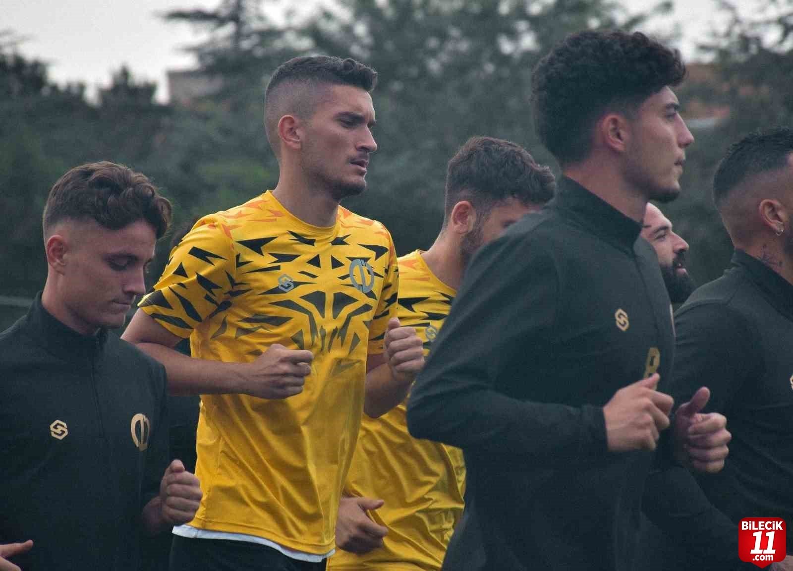 bilecik-haber_anadolu-universitesi-spor-kulubu-sapanca-genclikspor-macina-hazirlaniyor-46362.jpg