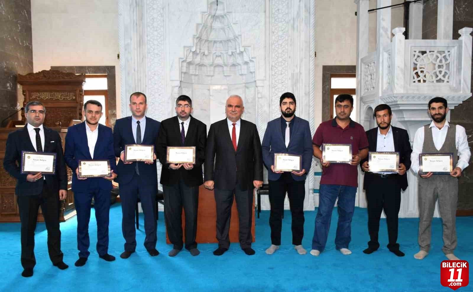 bilecik-haber_deprem-bolgesinde-gorev-alan-personele-basari-belgesi-verildi-52395.jpg