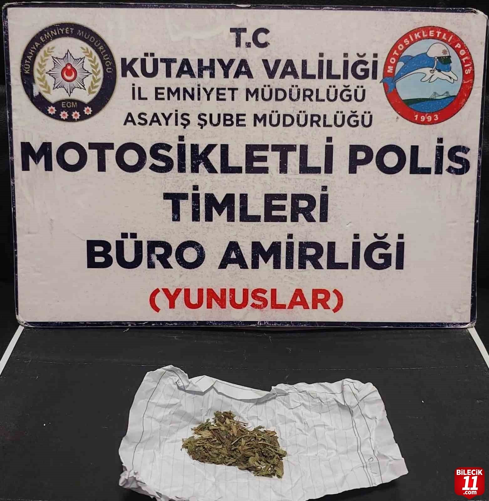 bilecik-haber_ehliyetsiz-surucunun-aracinda-uyusturucu-madde-ele-gecirildi-61408.jpg