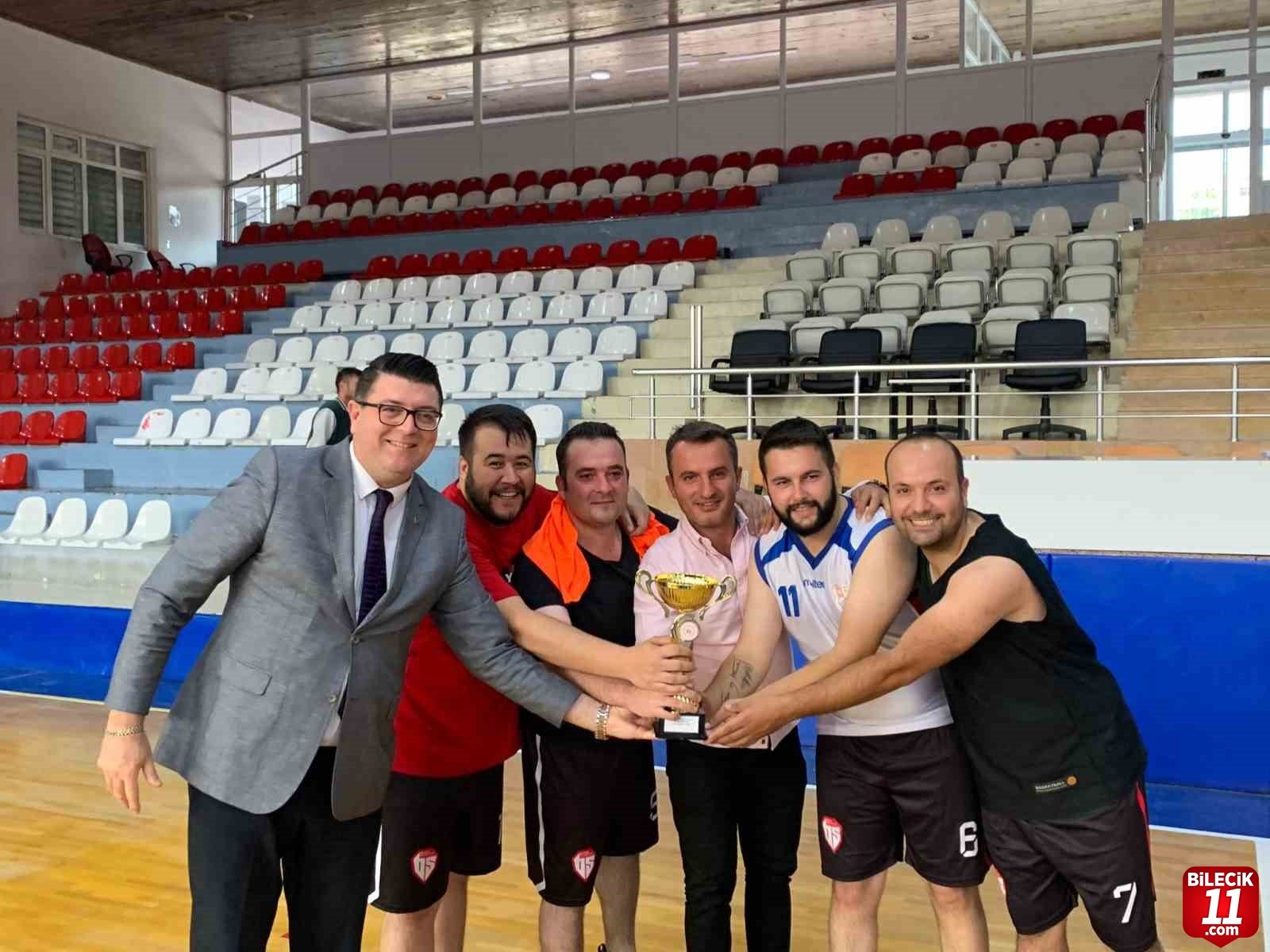 bilecik-haber_kurumlararasi-basketbol-turnuvasi-nin-sampiyonu-bilecik-belediyesi-59724.jpg