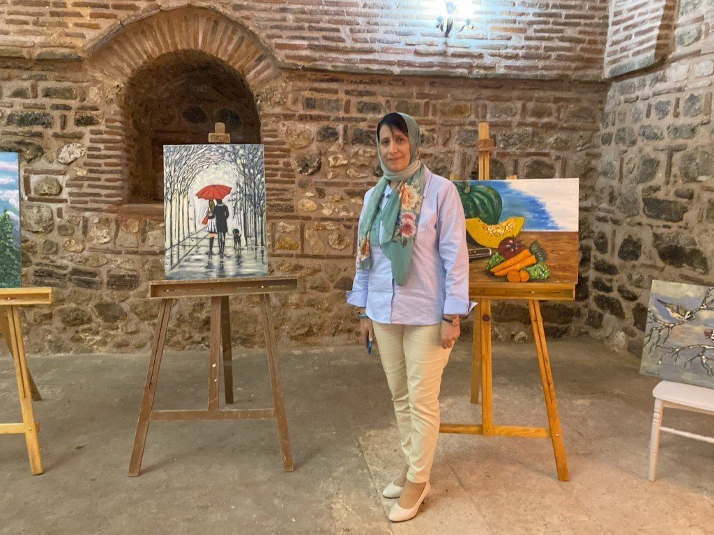 bilecik-haber_yagli-boya-resimleri-tarihi-tashan-binasinda-sergilendi-71228.jpg