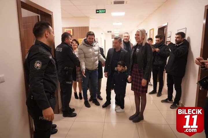 bilecik-haber_subasi-yilbasi-gecesi-gorev-yapan-kamu-gorevlilerini-ziyaret-etti-81311.jpg