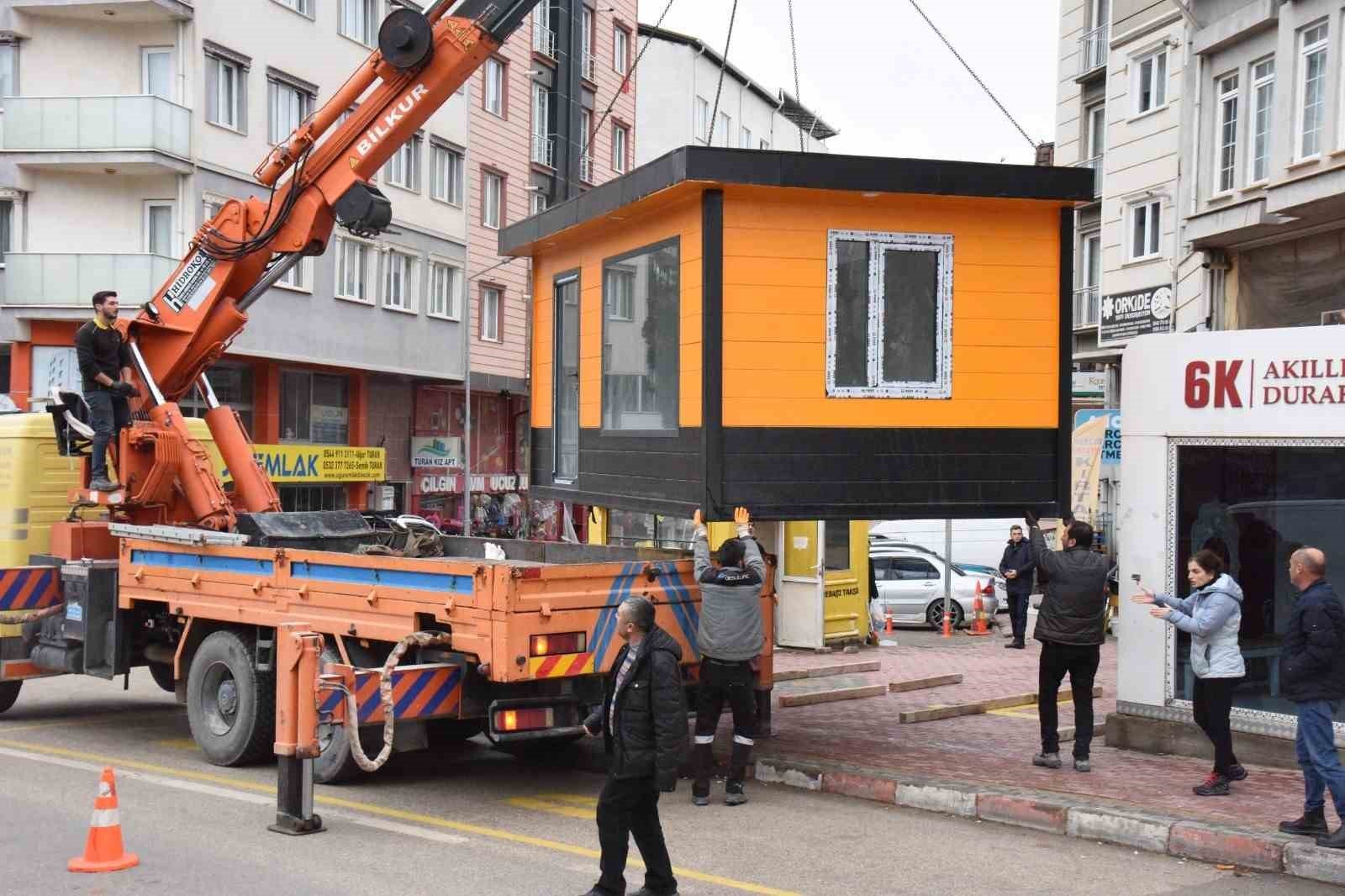 bilecik-haber_taksi-duraklari-yenilendi-75665.jpg
