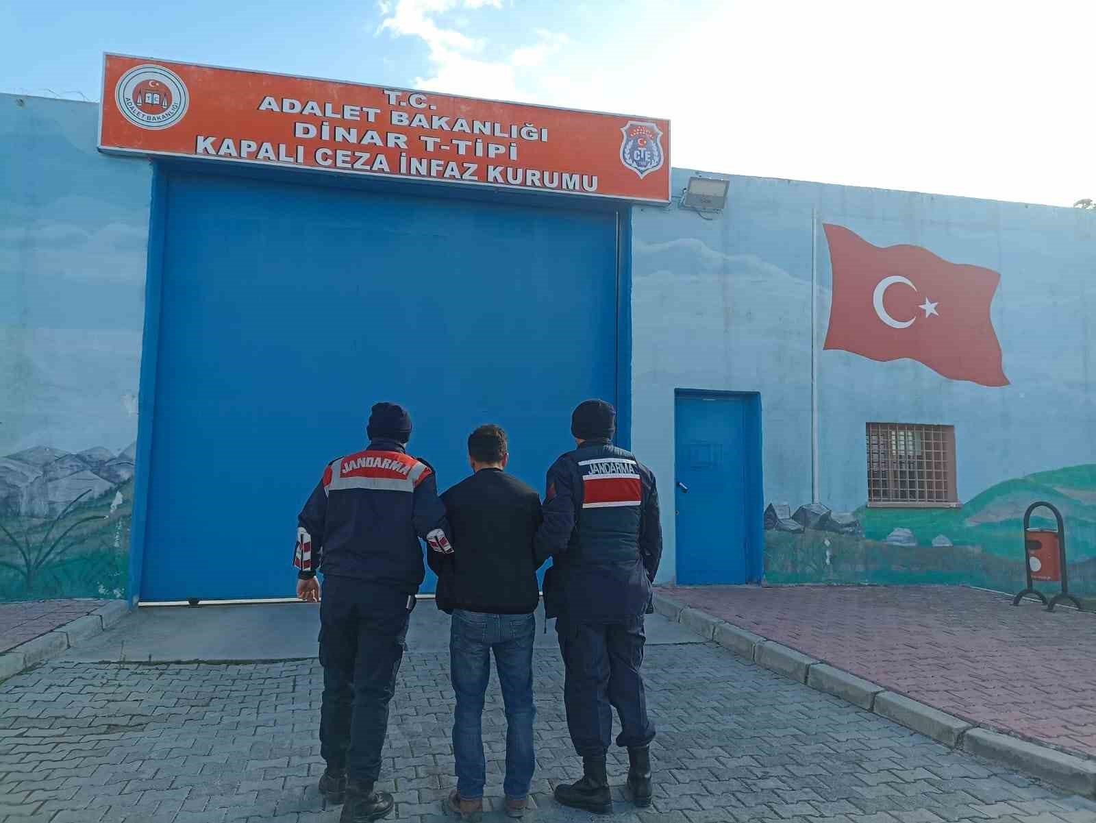 bilecik-haber_6-yil-3-ay-hapis-cezasi-ile-aranan-sahis-koyunde-yakalandi-88970.jpg