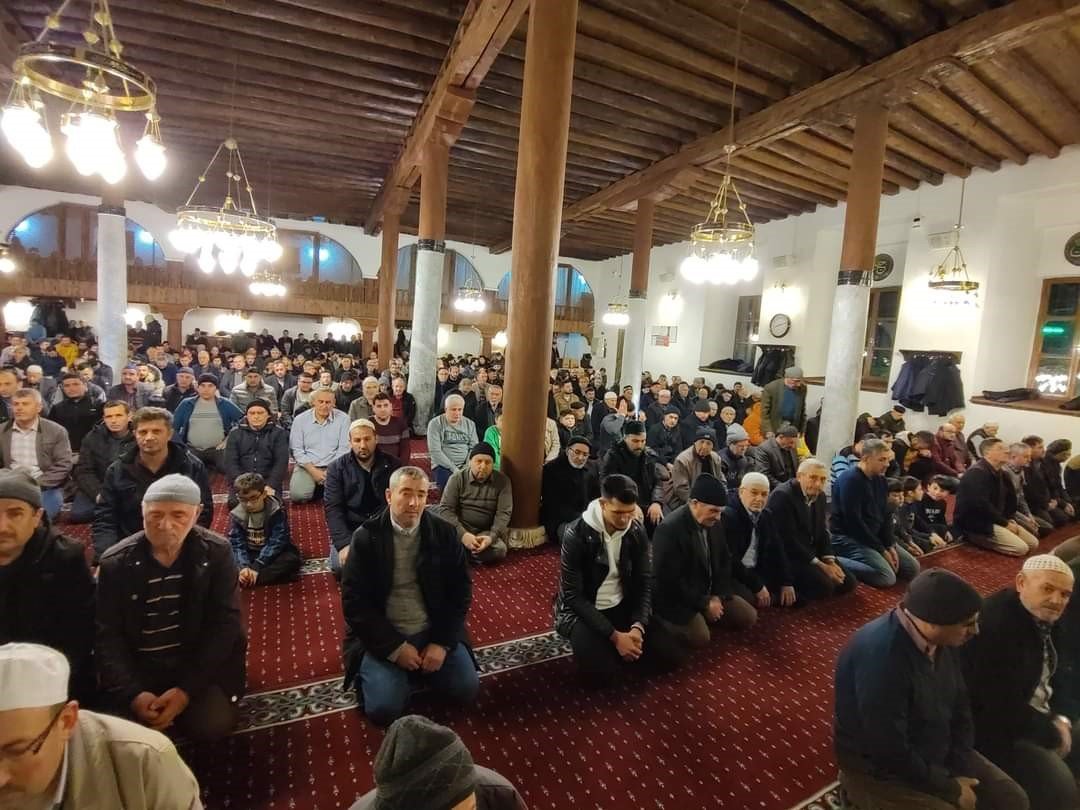 bilecik-haber_afyonkarahisar-da-berat-kandili-dualarla-idrak-edildi-95675.jpg