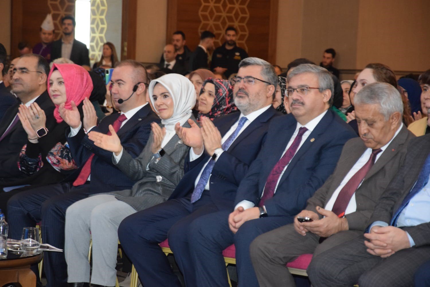 bilecik-haber_bakan-goktas-aile-ve-genclik-fonu-na-ilk-gun-basvuru-rakamlarini-acikladi-93519.jpg
