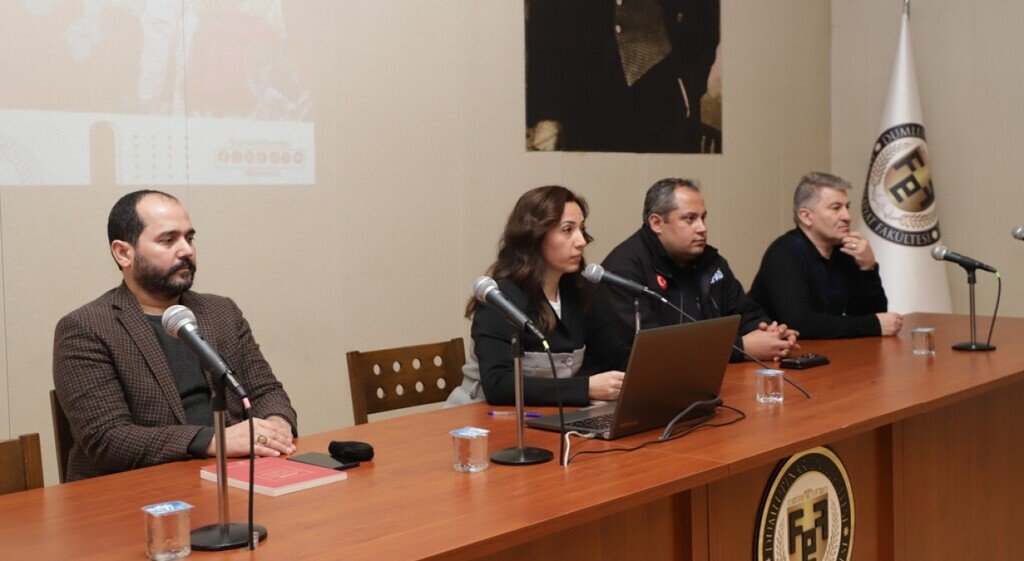 bilecik-haber_dpu-de-afetlere-dayanikli-toplum-baslikli-panel-duzenlendi-91688.jpg