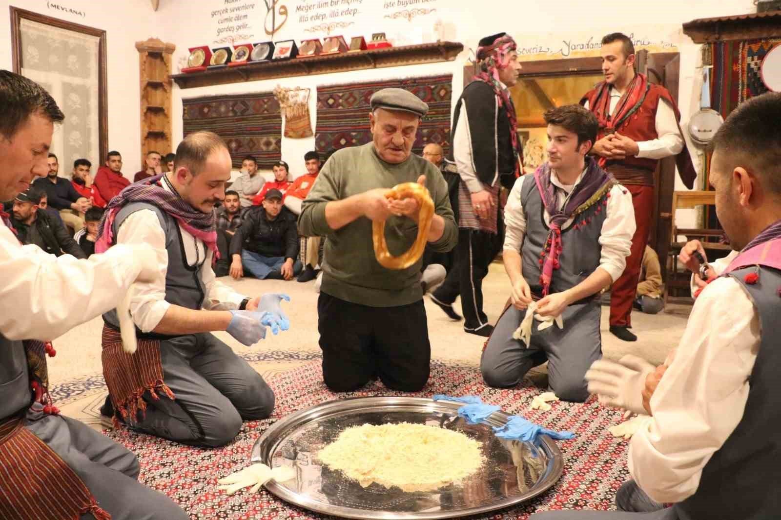 bilecik-haber_kis-aylarinin-vazgecilmezi-tel-helva-90221.jpg