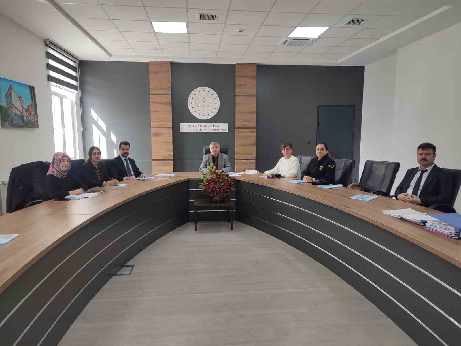 bilecik-haber_ogrencilerin-guvenligine-yonelik-onemli-konular-degerlendirildi-95382.jpg