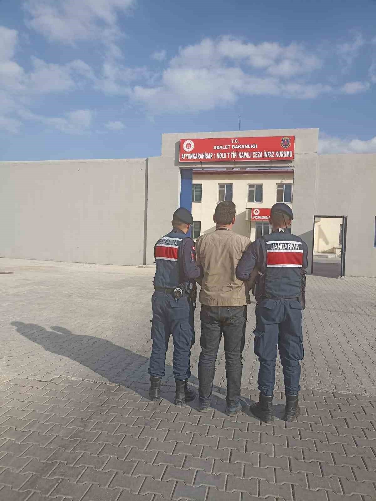 bilecik-haber_silah-kacakcisi-jandarma-tarafindan-yakalandi-95401.jpg