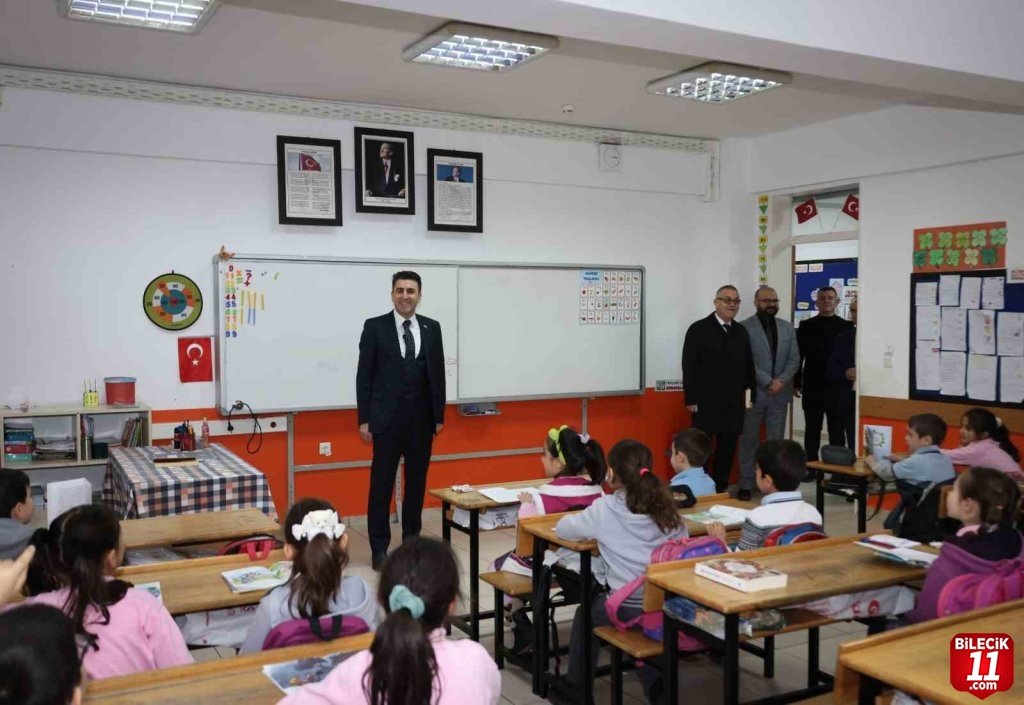 bilecik-haber_soyledigi-sozlerle-egitime-verdigi-onemi-vurguladi-95351.jpg