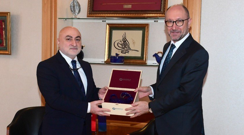 bilecik-haber_turkiye-katilim-bankalari-birligi-genel-sekreteri-vural-dan-anadolu-universitesi-rektoru-prof-dr-fuat-erdal-a-ziyaret-91522.jpg