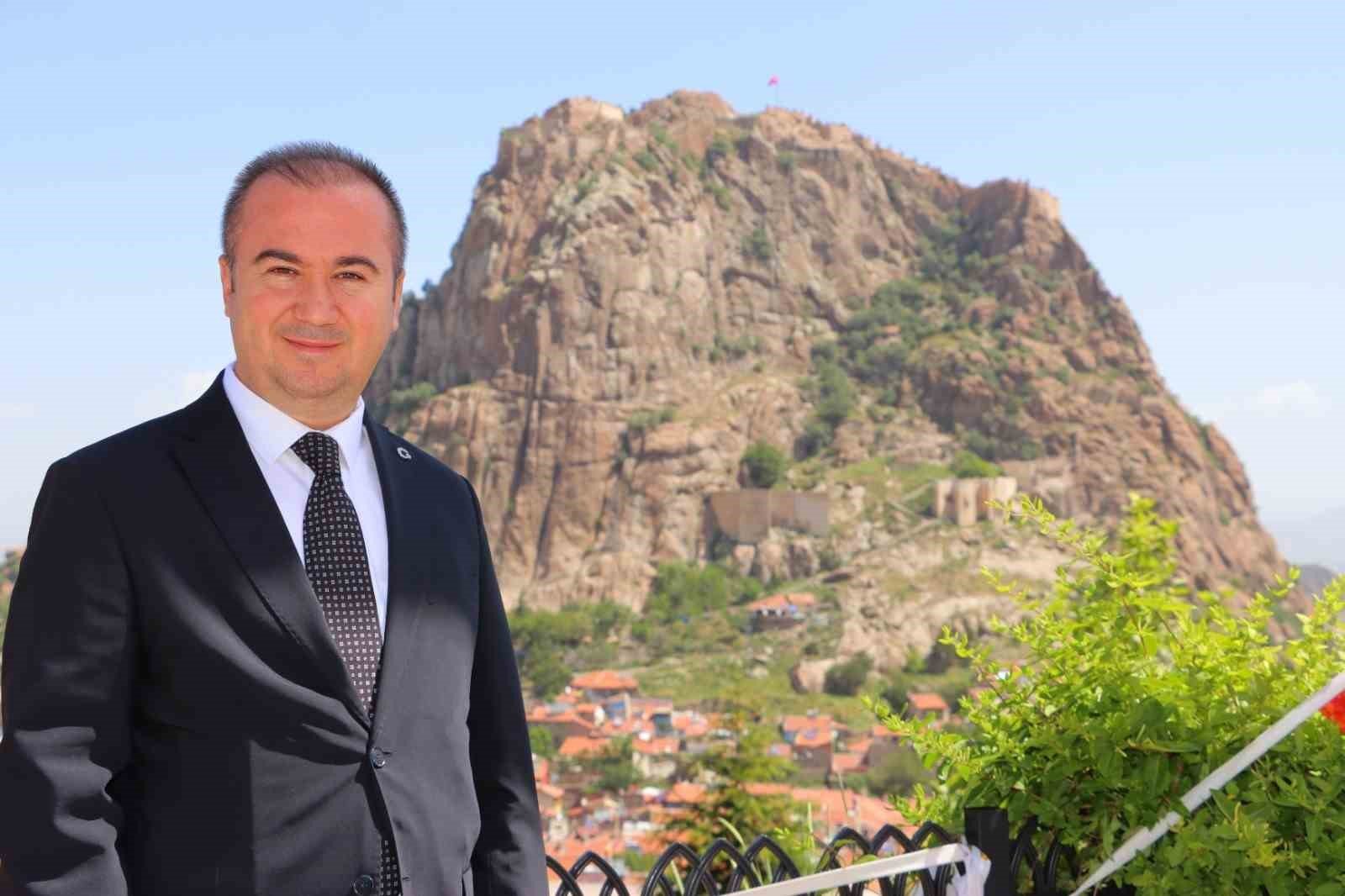 bilecik-haber_ulucay-belediye-personeli-icin-uygun-fiyatli-modern-konut-yapacak-94171.jpg