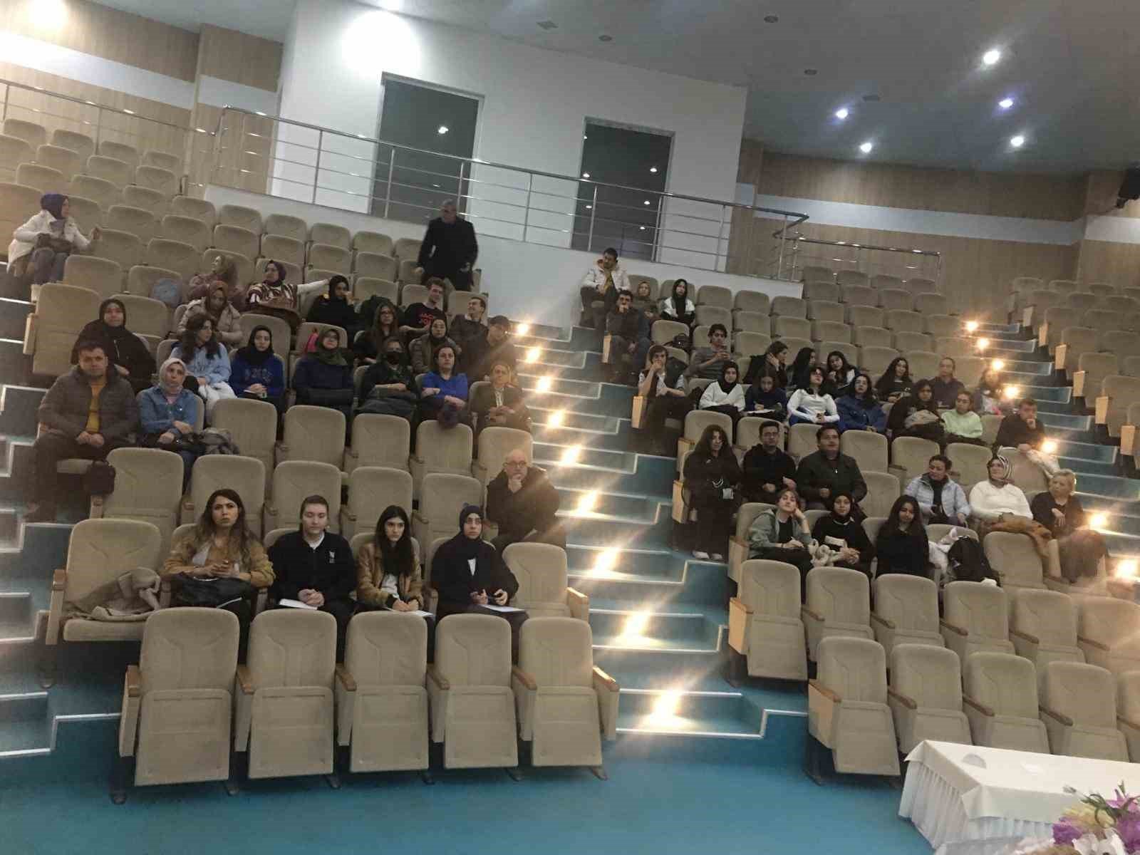 bilecik-haber_afyonkarahisar-da-munazara-musabakasi-duzenlendi-98848.jpg