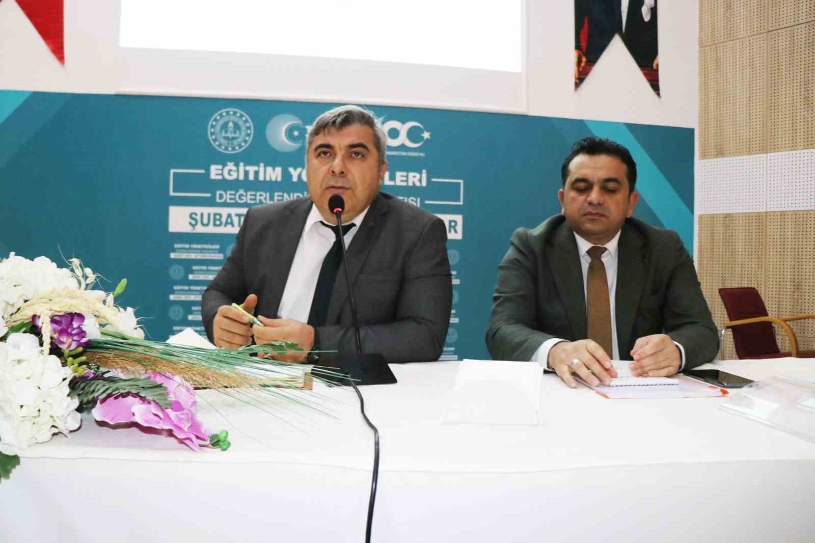 bilecik-haber_afyonkarahisar-da-okul-mudurleri-toplandi-99211.jpg