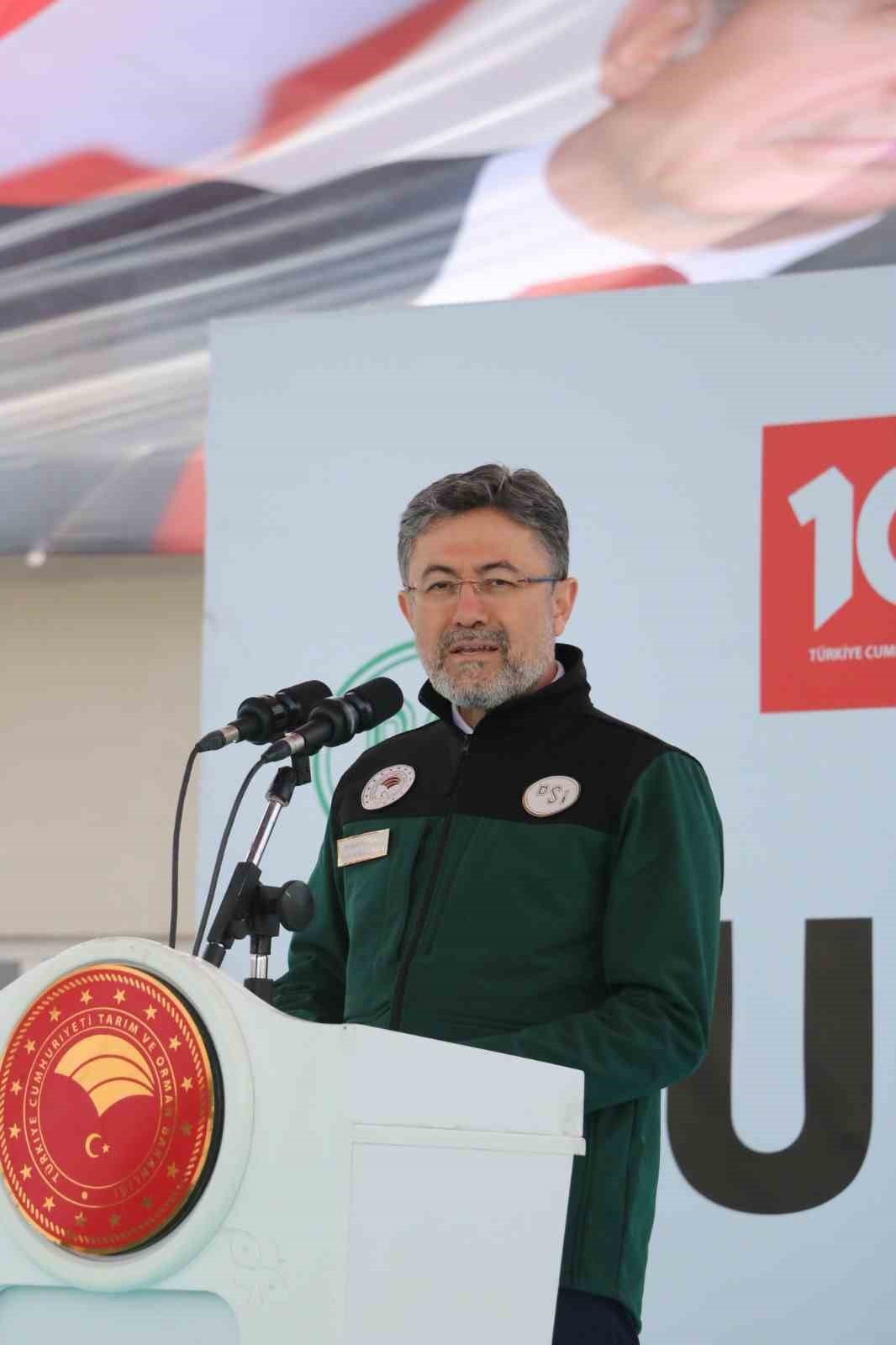 bilecik-haber_bakan-yumakli-kuraklik-tehlikesi-ile-ilgili-net-konustu-100957.jpg