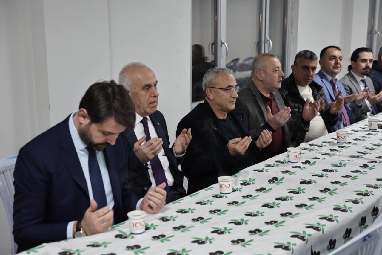 bilecik-haber_baskan-isik-iftar-sofralarinda-hemsehrileriyle-bulustu-100504.jpg