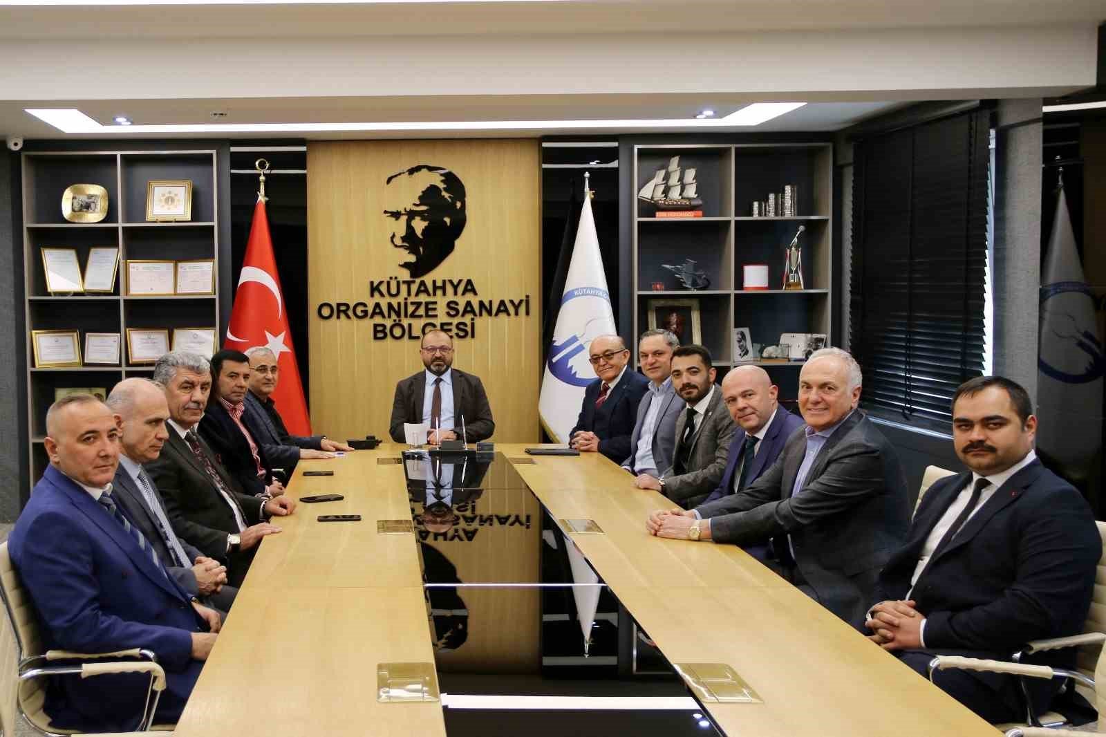 bilecik-haber_belediye-baskani-alim-isik-kutahya-osb-yonetimini-ziyaret-etti-102270.jpg