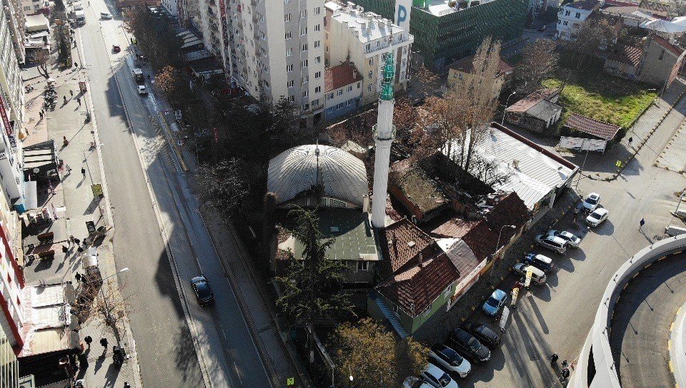 bilecik-haber_buyuksehir-in-cami-yikma-girisimine-bilirkisi-kultur-varligidir-yikilamaz-dedi-103517.jpg